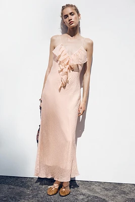 ROBE MIDI STYLE LINGERIE À VOLANTS