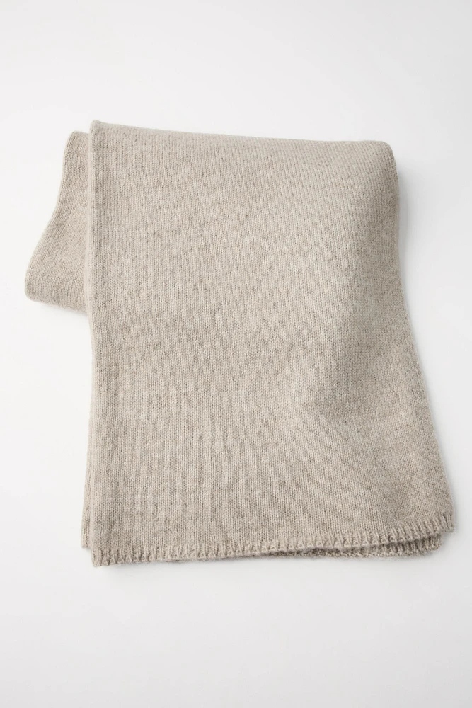 BASIC KNIT SCARF