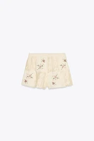 EMBROIDERED CROCHET FLOWER SHORTS