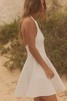 ROBE COURTE HALTER GODETS