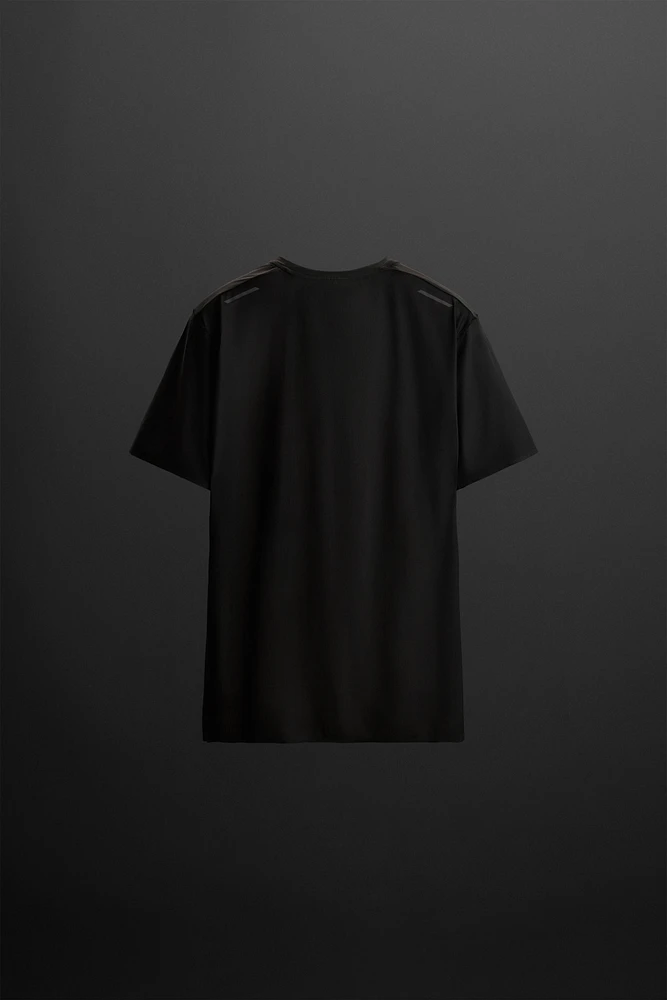 LIGHTWEIGHT TECHNICAL T-SHIRT