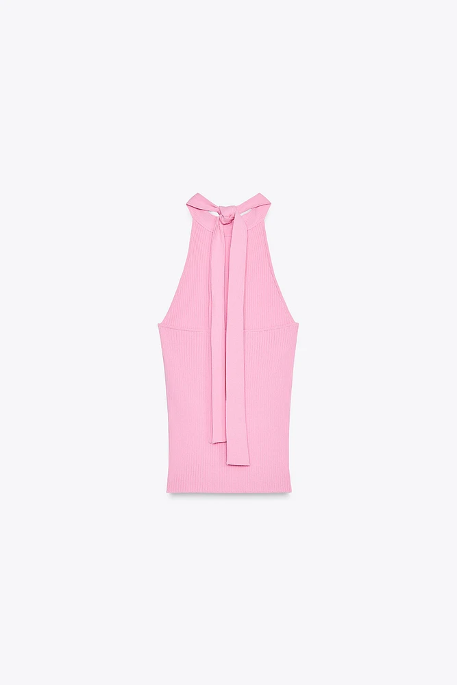 TOP HALTER EN MAILLE AVEC NŒUD