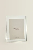 PICTURE FRAME WITH STAND