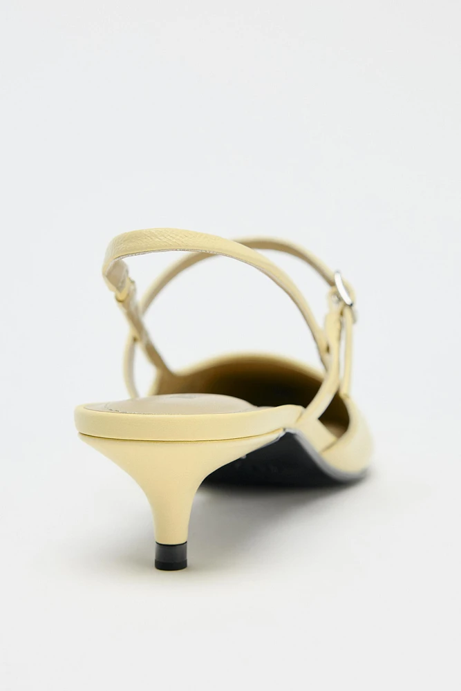 CHAUSSURES OUVERTES À L'ARRIÈRE EN CUIR TALONS KITTEN