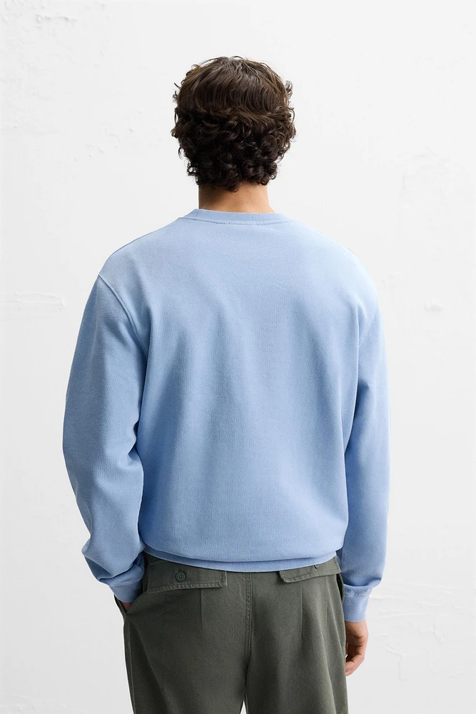 WASHED SNOOPY™ SWEATSHIRT