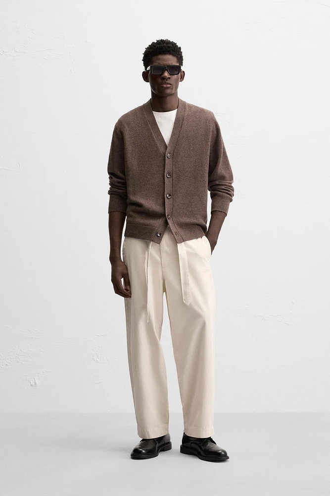 BELTED TEXTURED PANTS