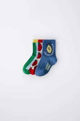 THREE-PACK OF TOMATO AND STRIPE PRINT SOCKS