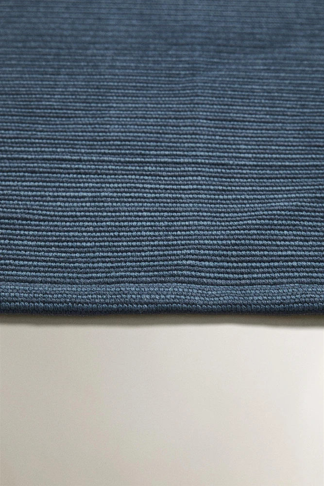KNOTTED BATH MAT RUG