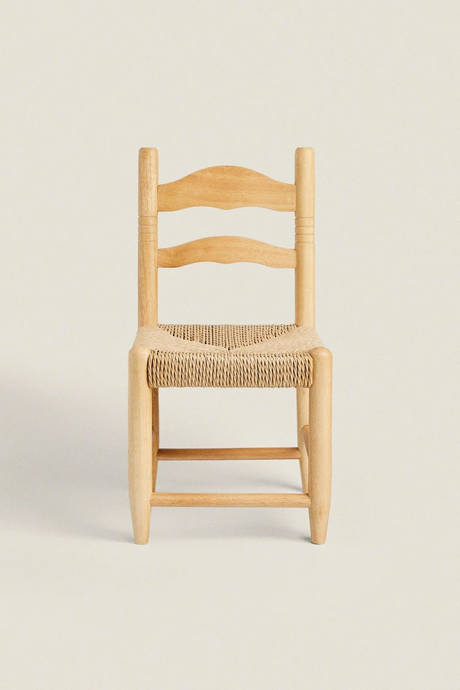 CHILDREN’S WOODEN CHAIR