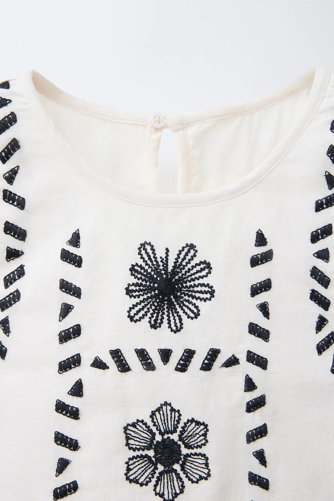 EMBROIDERED LINEN TOP