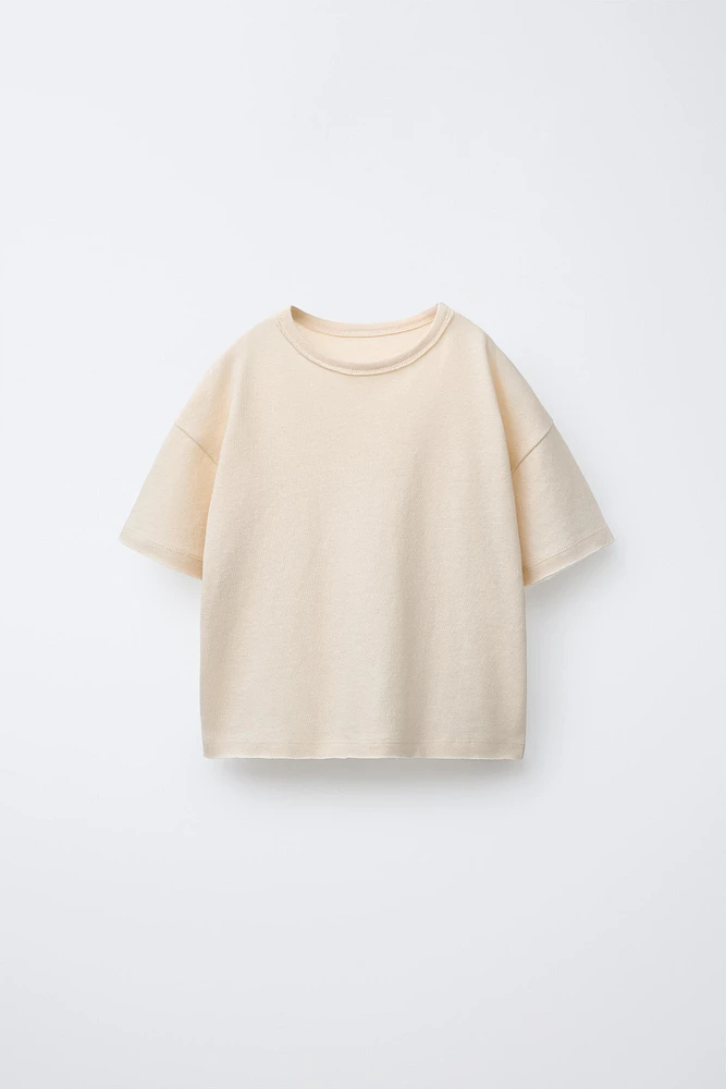 T-SHIRT EFFET DÉLAVÉ AVEC COTON ET LIN
