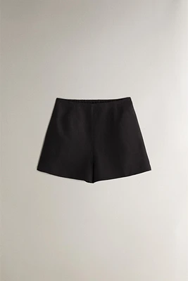 LINEN SHORTS