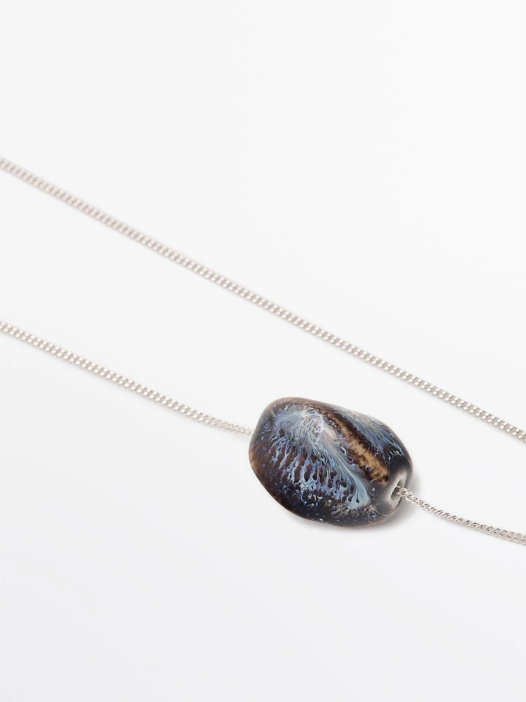Necklace with ceramic pendant
