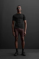 COMPRESSION T-SHIRT