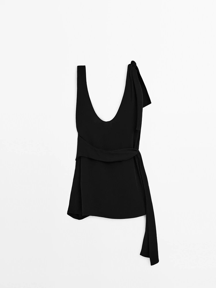 Crepe top with knot detail - Limited Edition