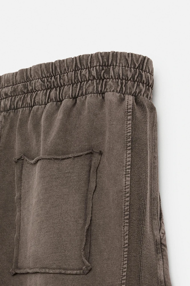 WASHED RELAXED FIT SHORTS