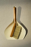 DUSTPAN AND BRUSH SET