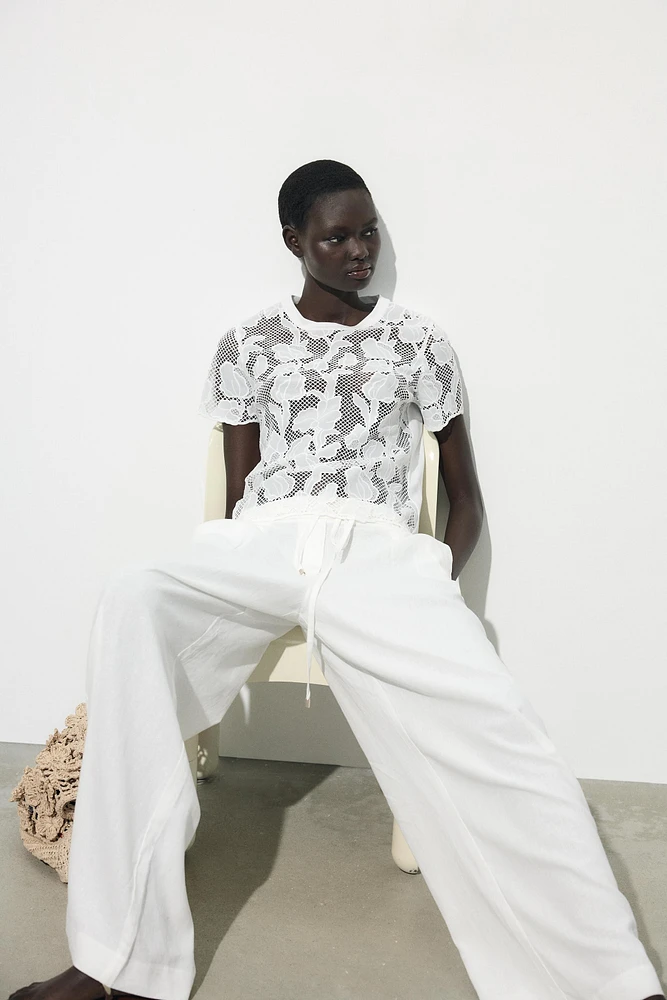 FRONT EMBROIDERY T-SHIRT