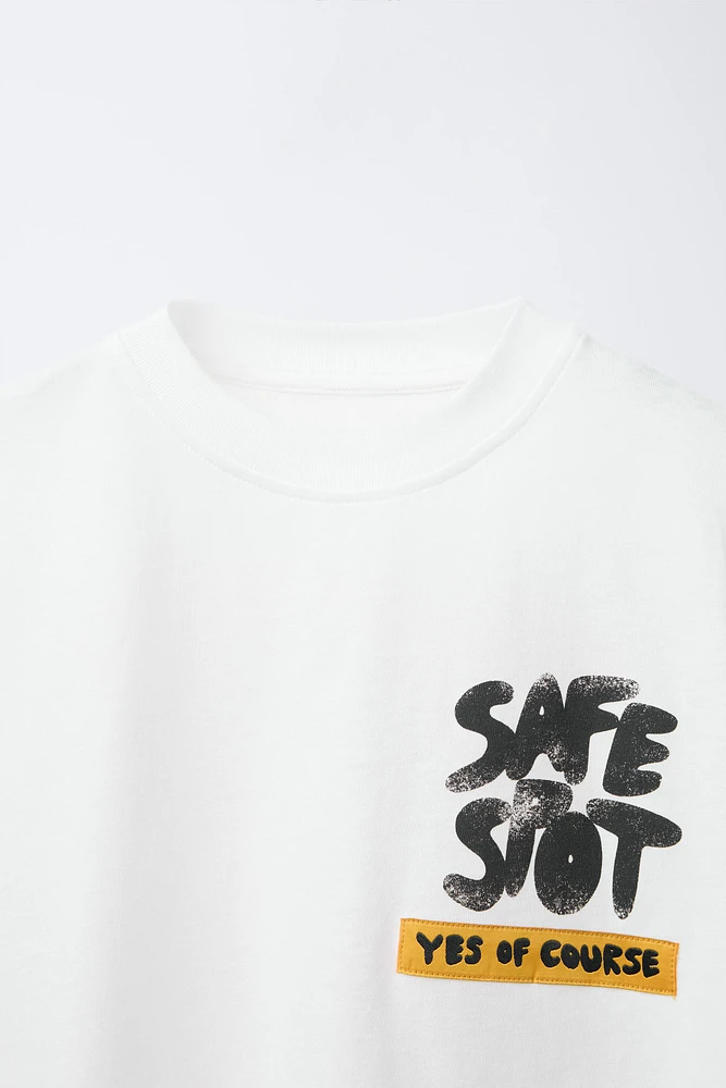 T-SHIRT À IMPRIMÉ GRAFFITI