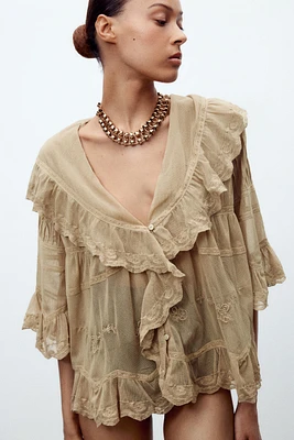 TOP TULLE BRODÉ À VOLANTS
