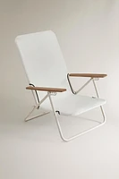 FOLDING BEACH CHAIR WITH WOODEN ARM RESTS