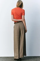PANTALON LARGE SATINÉ AVEC CEINTURE