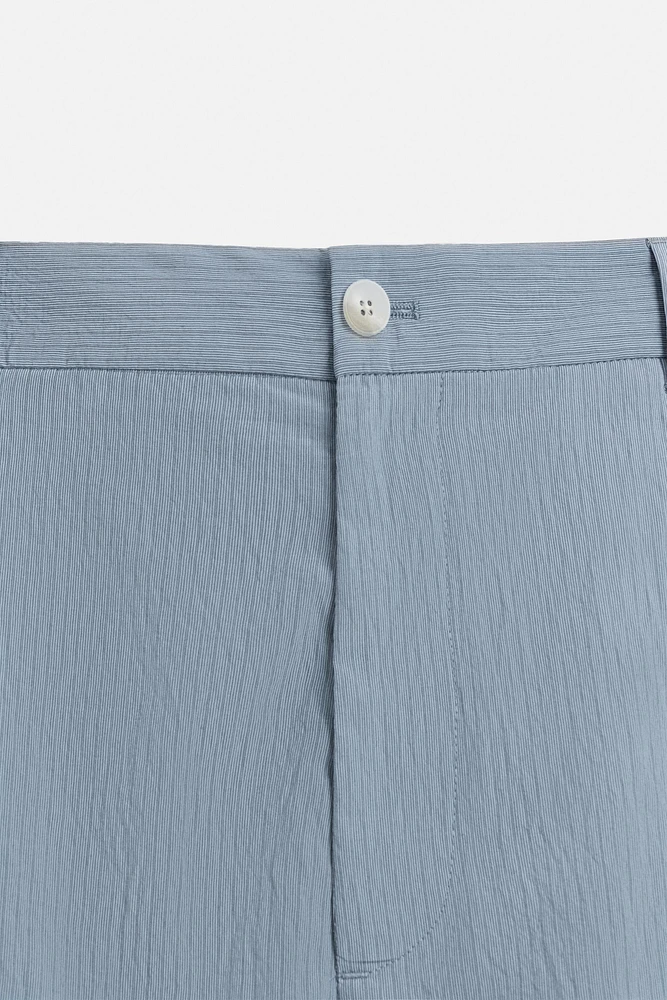 STRIPED CRINKLED EFFECT BERMUDA SHORTS
