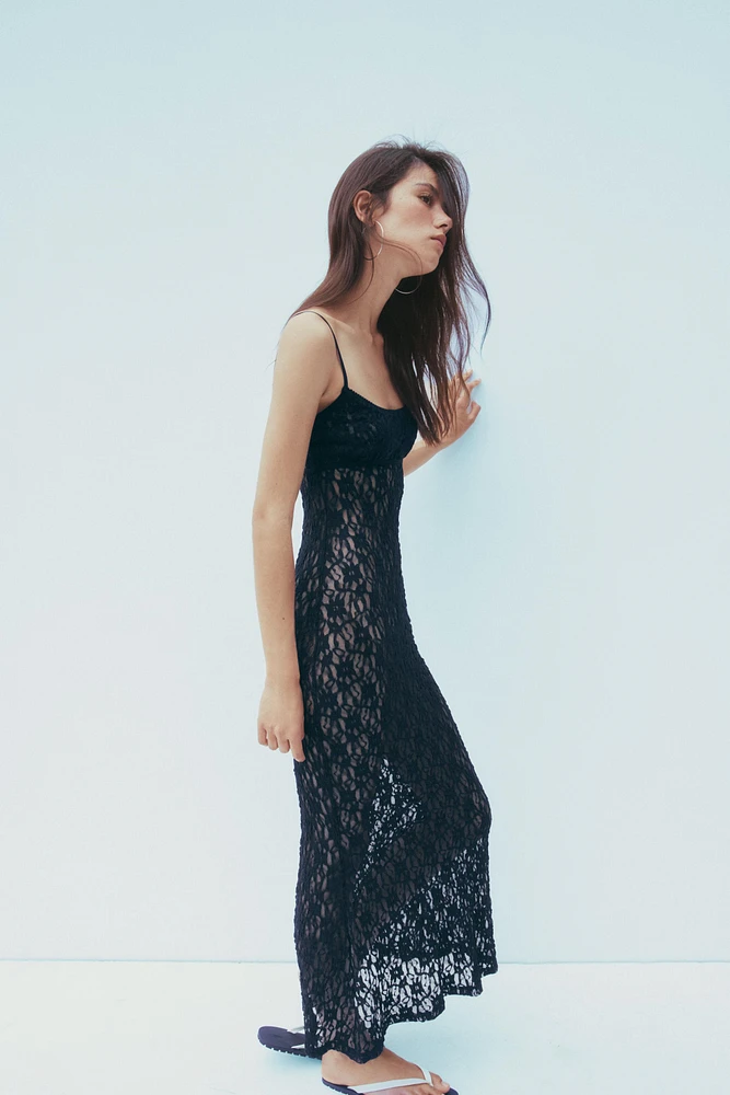 LONG LACE DRESS
