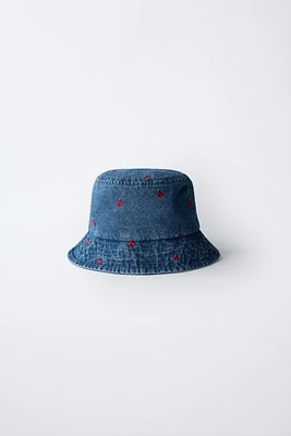 EMBROIDERED HEART DENIM BUCKET HAT