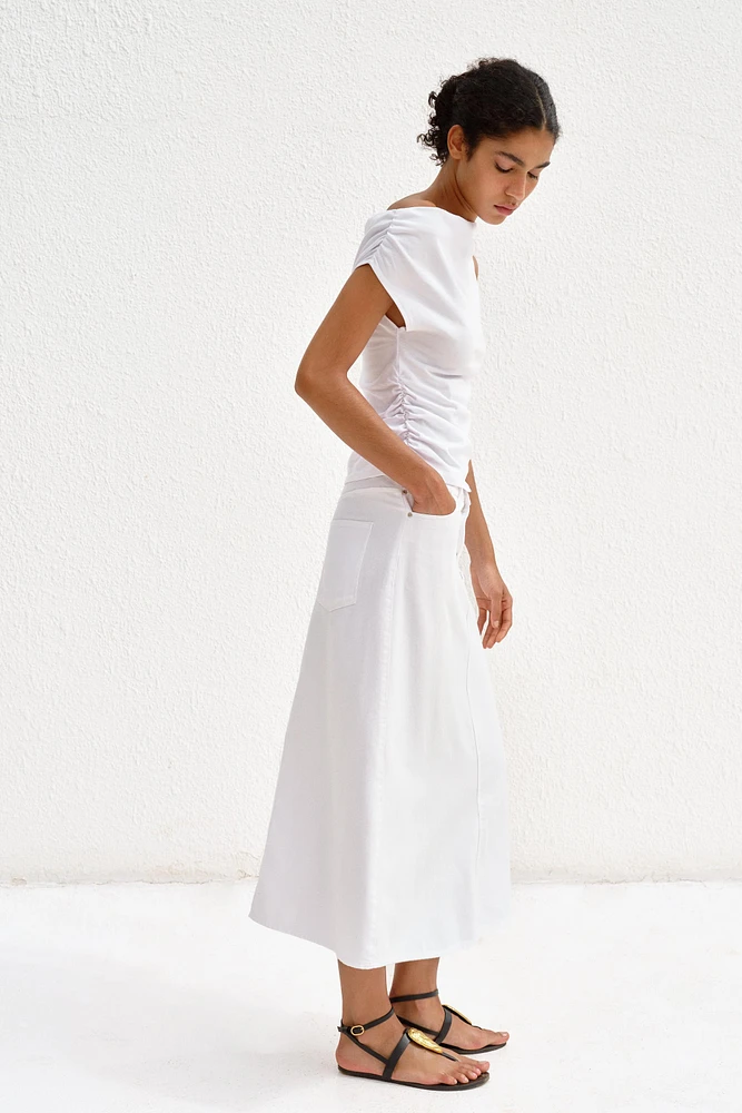 RUCHED ASYMMETRIC T-SHIRT