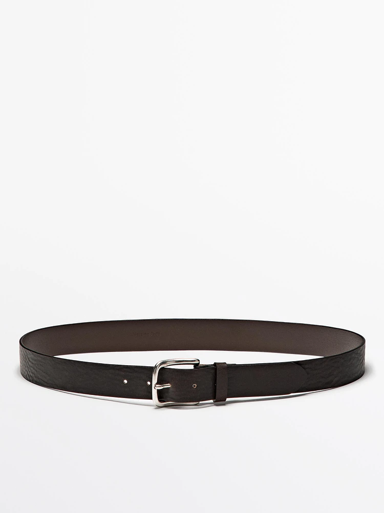 Distressed leather belt