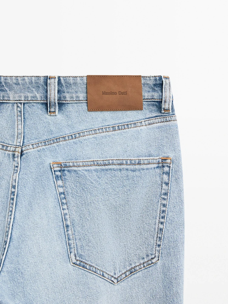 Tapered fit jeans