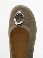 Ballet flats with metal piece