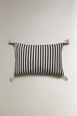 THROW PILLOW COVER WITH TASSELS