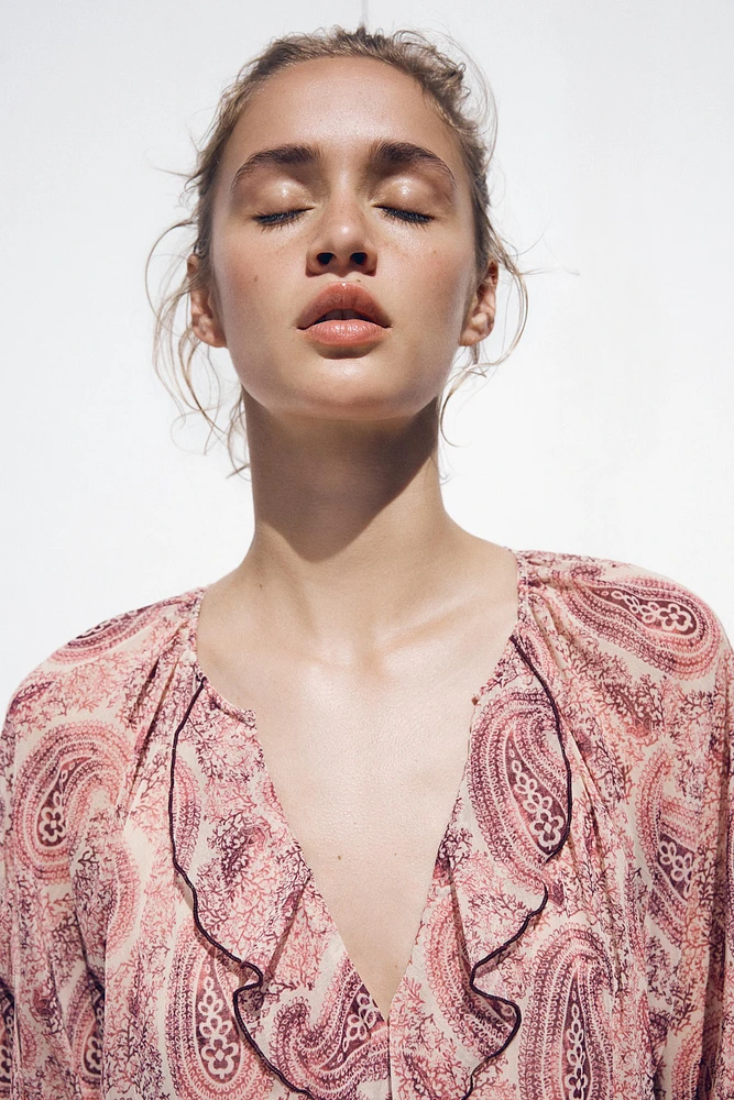 ROBE IMPRIMÉE À VOLANTS