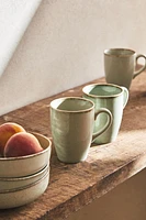 PORCELAIN MUG WITH ANTIQUE FINISH RIM