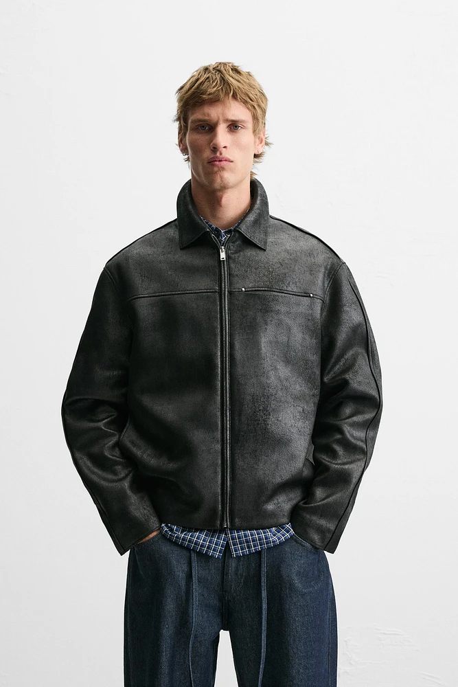 BLOUSON EN MATIÈRE SYNTHÉTIQUE DÉLAVÉE