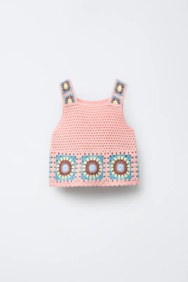 TOP EN MAILLE CROCHET