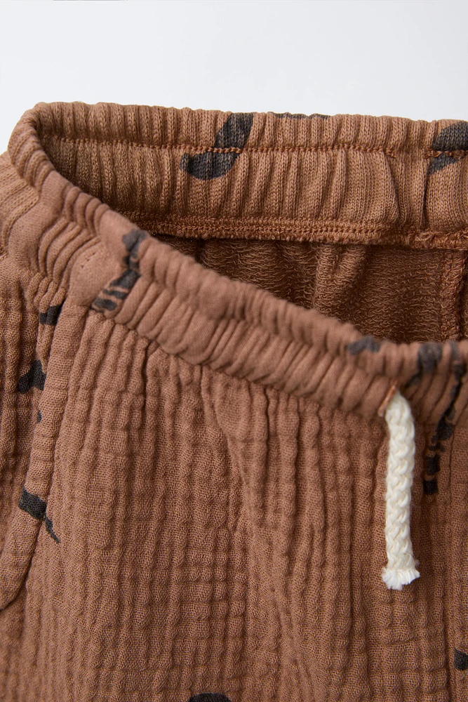 BERMUDA TEXTURÉ À PALMIERS