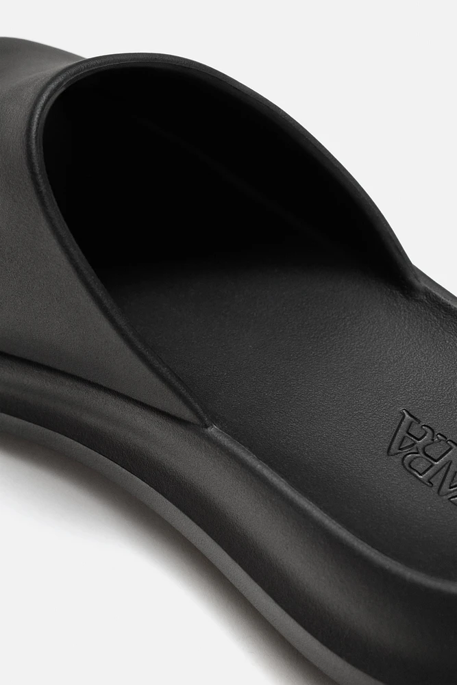 THICK SOLE POOL SLIDES
