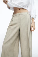 PANTALON À CHEVRONS RAYÉ