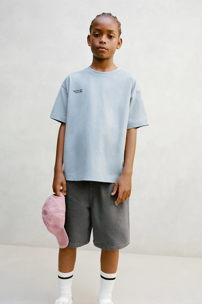 HEAVY WEIGHT EMBROIDERED TEXT T-SHIRT