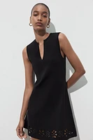 ROBE EN MAILLE BRODERIES AJOURÉES