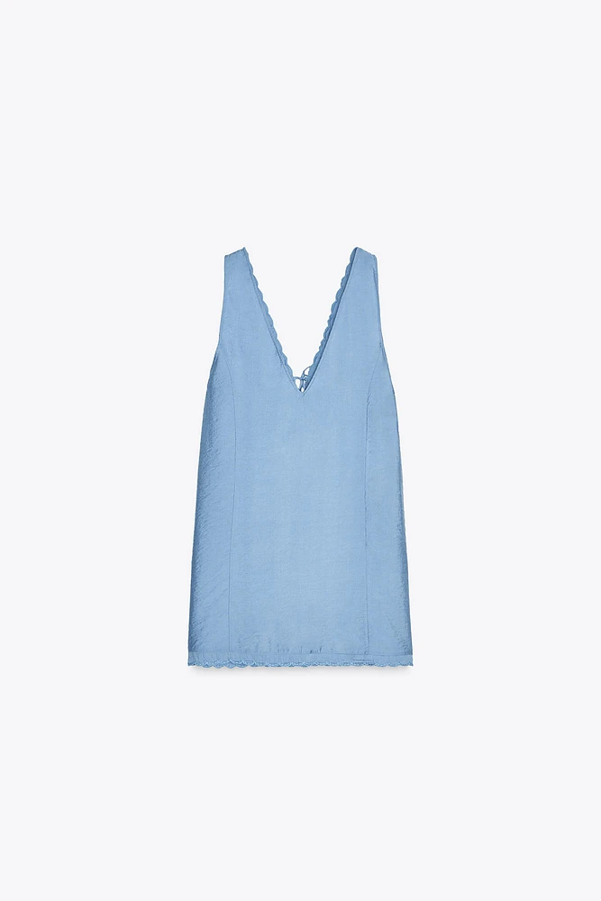 ROBE COURTE BRODÉE