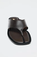 FLAT LEATHER SANDALS