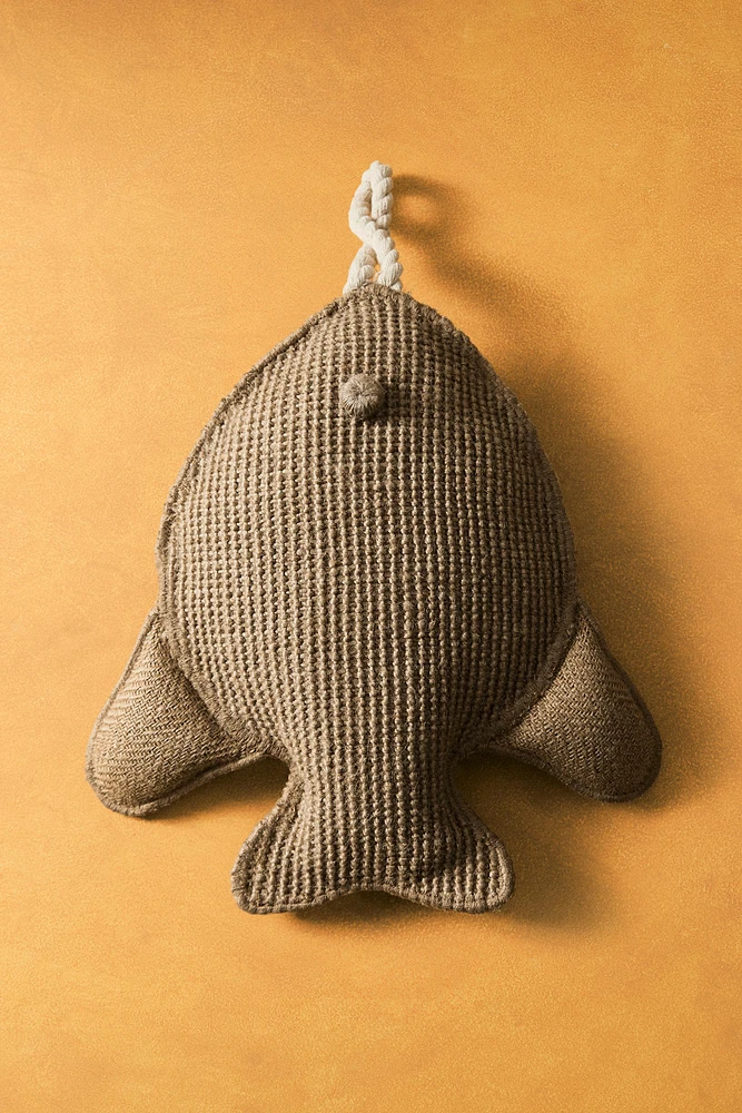 FISH PET SCRATCHER