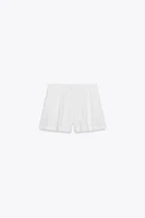 LINEN PLEATED BERMUDA SHORTS