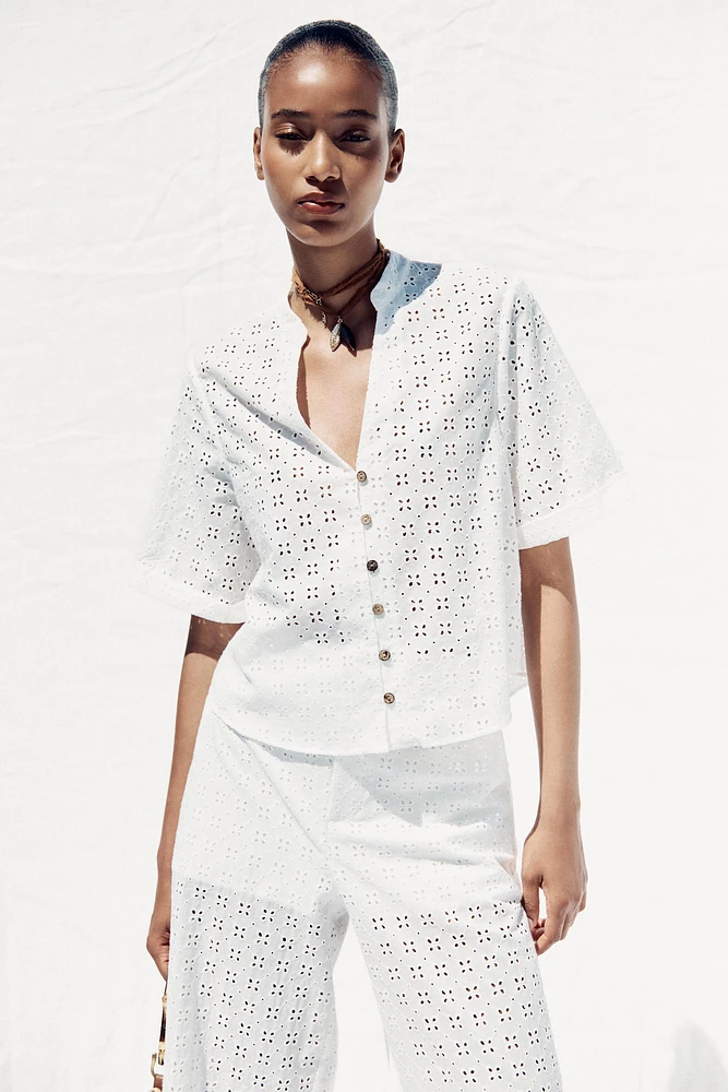CHEMISE COURTE BRODERIES AJOURÉES