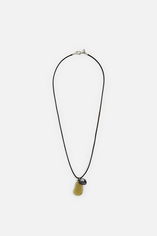 PENDANT CORD NECKLACE