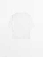 T-shirt with seam detail on the sleeve